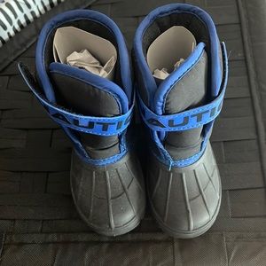 Nautica Toddler snow boots